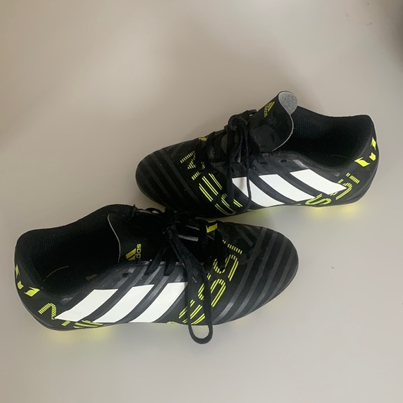 Adidas kids soccer cleats - Picture 2 of 7